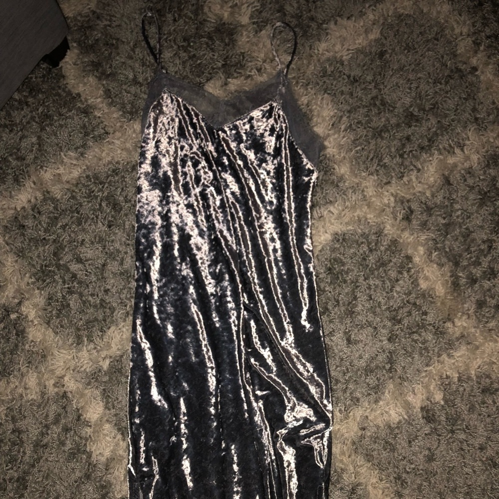 Crushed velvet midi dress